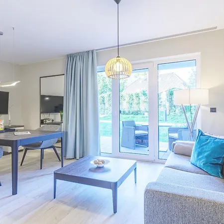 Zwei Wasser - Strandhaus Alte Seefahrtschule Aparthotel Wustrow (Fischland)