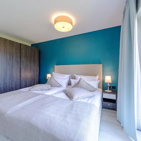 Zwei Wasser - Strandhaus Alte Seefahrtschule Aparthotel Wustrow (Fischland)