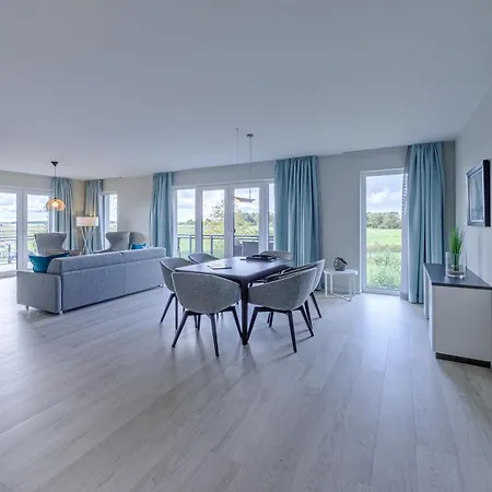 Zwei Wasser - Strandhaus Alte Seefahrtschule Wustrow (Fischland)