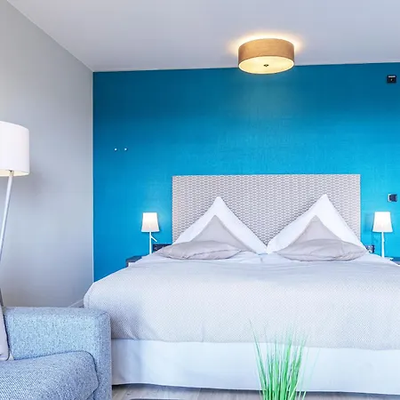 Zwei Wasser - Strandhaus Alte Seefahrtschule 4*