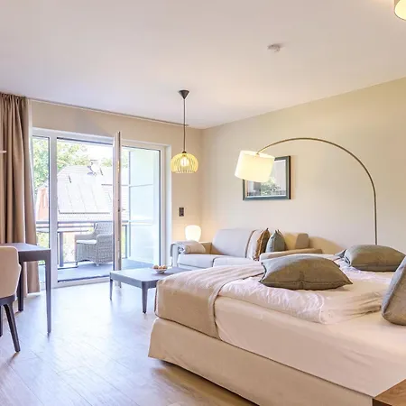 Zwei Wasser - Strandhaus Alte Seefahrtschule 4*