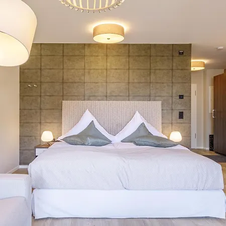 Aparthotel Zwei Wasser - Strandhaus Alte Seefahrtschule Wustrow (Fischland)