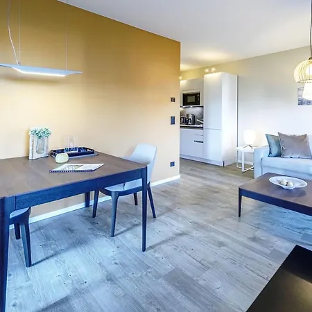 Zwei Wasser - Strandhaus Alte Seefahrtschule 4*