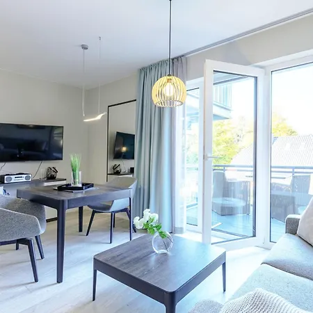 Aparthotel Zwei Wasser - Strandhaus Alte Seefahrtschule Wustrow (Fischland)