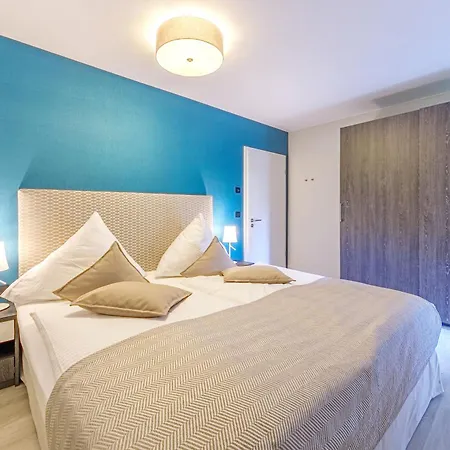 Zwei Wasser - Strandhaus Alte Seefahrtschule Wustrow (Fischland)